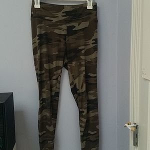 Army print leggings